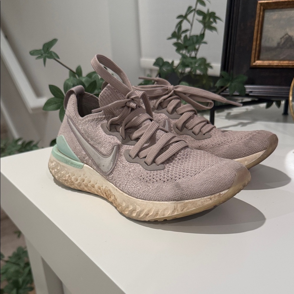 Nike Women's Sneakers in Gray and Mint